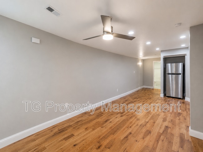 Building Photo - 3825 Dismount St