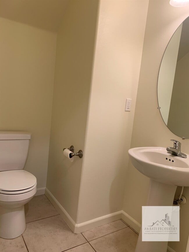 Building Photo - 3663 Etchings Way