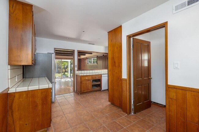 Building Photo - Charming Rustic 3BD/2BA Home in Peaceful C...