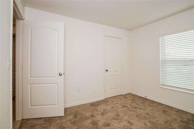 Building Photo - 1736 Canaan Lp