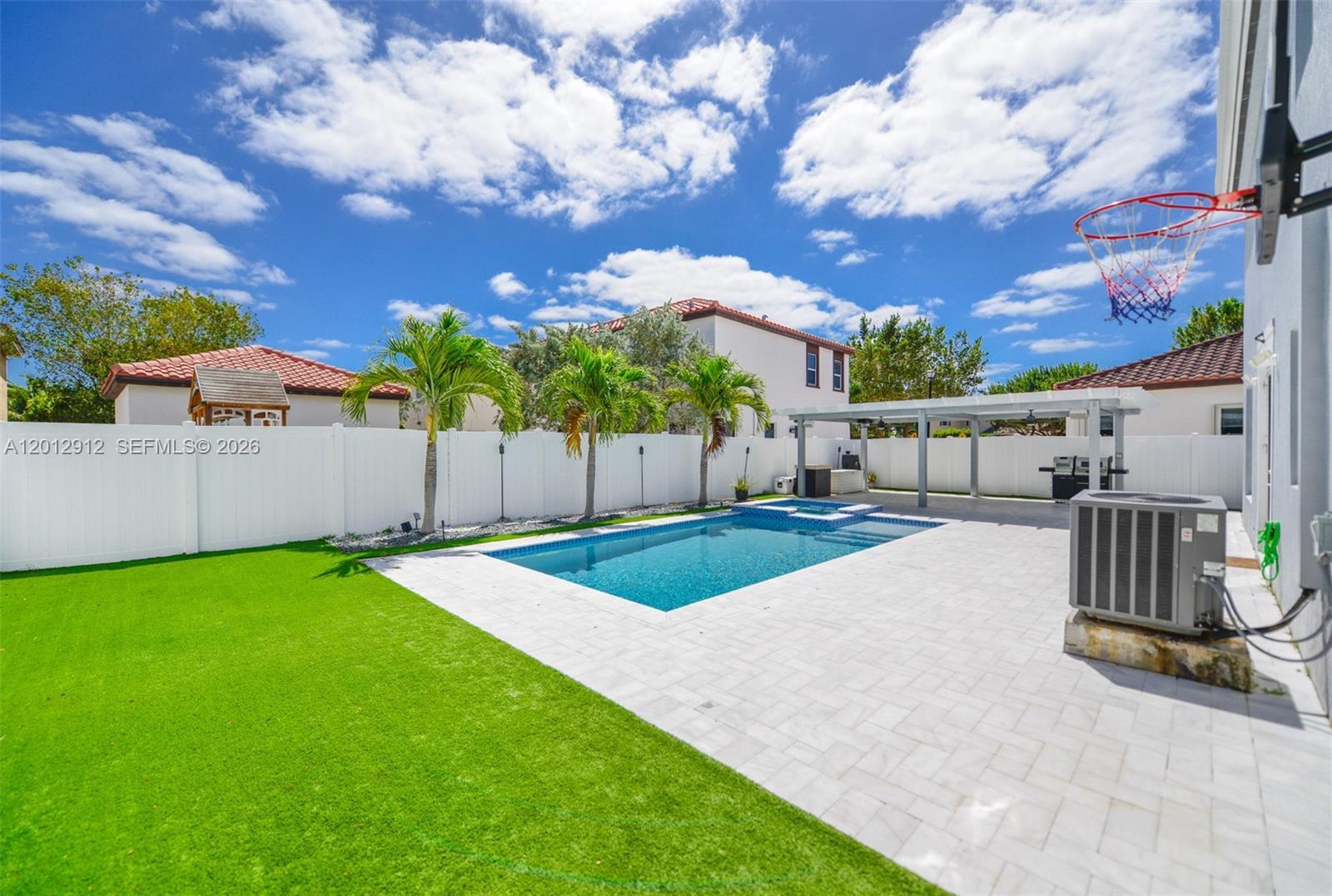 Building Photo - 9101 SW 169th Pl