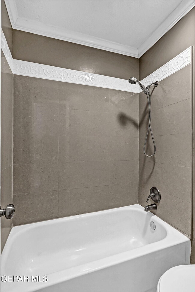 Building Photo - 6622 Dawn Dr