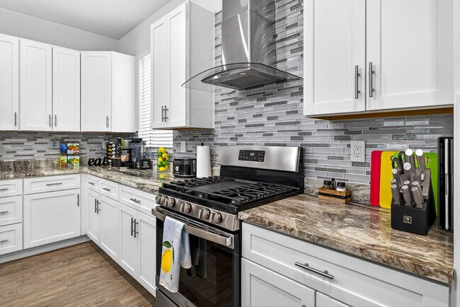 Building Photo - 620 Petit Wy