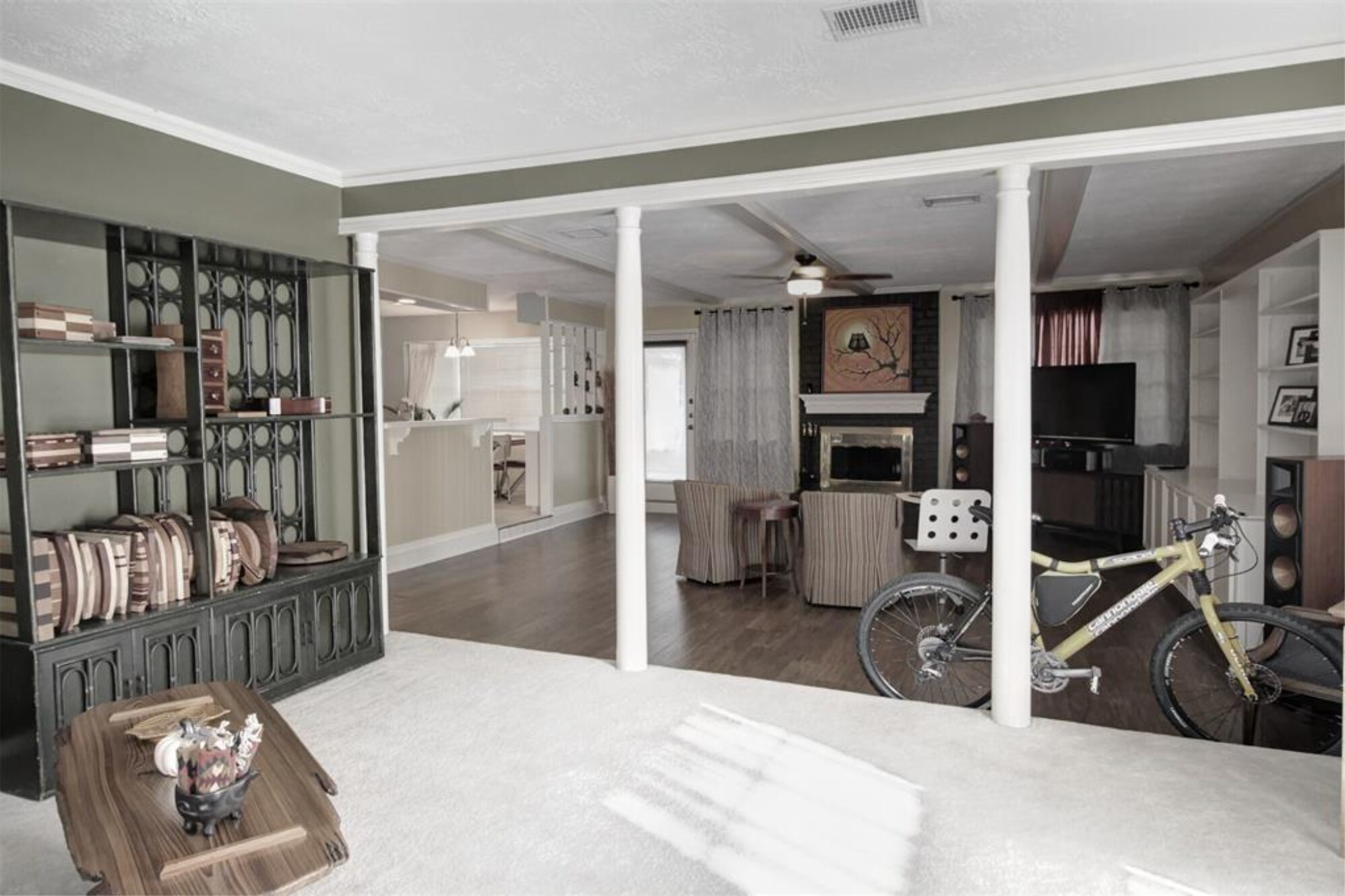 Building Photo - 5938 Foresthaven Dr