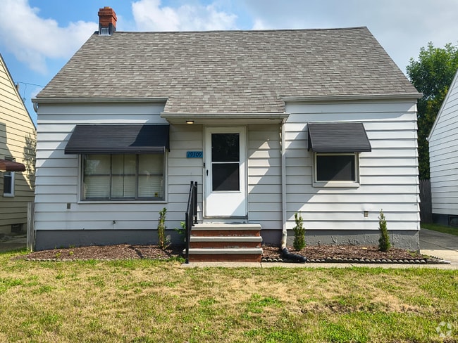 Building Photo - 19309 Fairway Ave