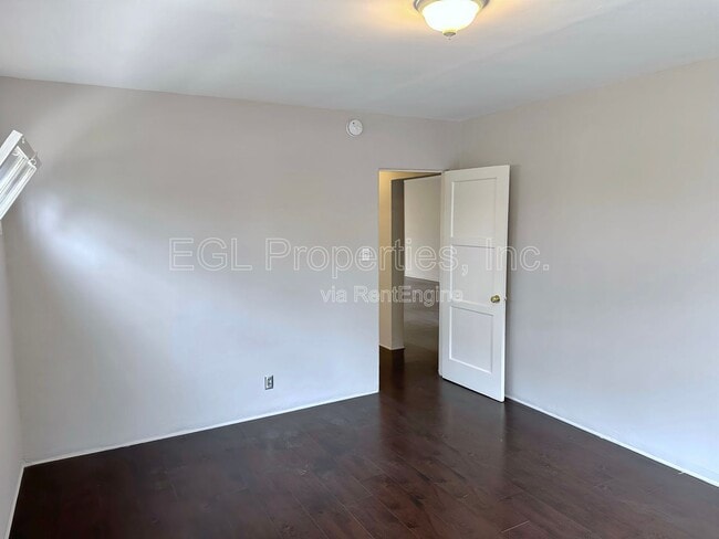 Building Photo - 7941 Blackburn Ave