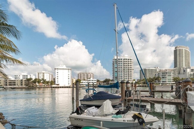 Building Photo - 20 Island Ave