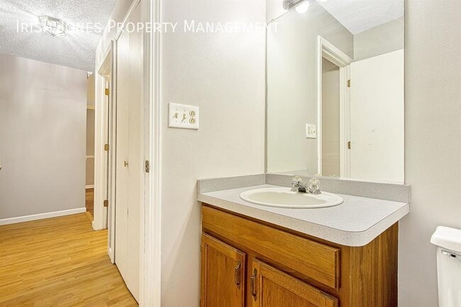 Building Photo - 3 Steinfeldt Rd