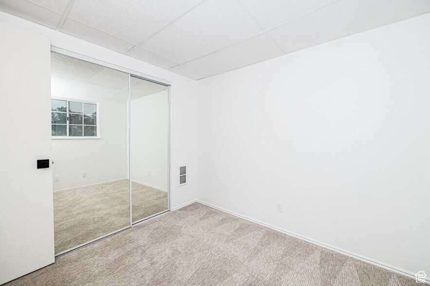 Building Photo - 6329 S Fairwind Dr