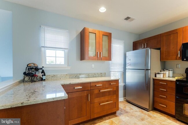 Building Photo - 293 Wexford Ct