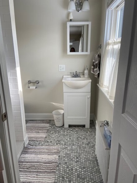 Building Photo - 16 Rustcraft Rd