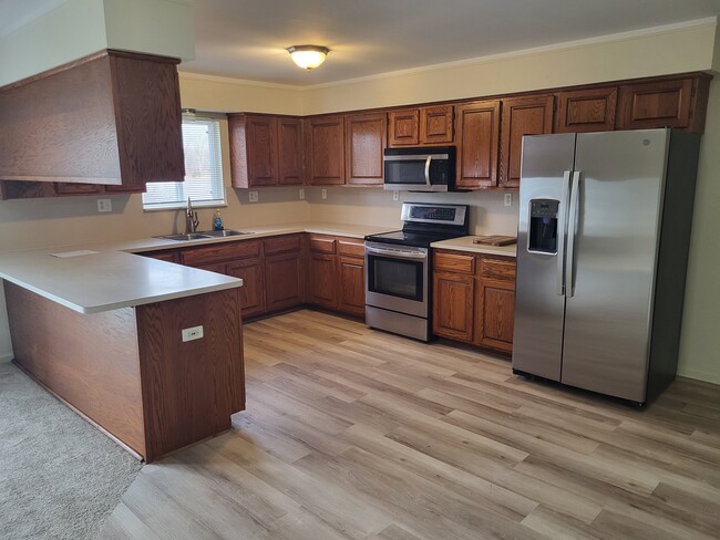 Building Photo - 11737 21 Mile Rd