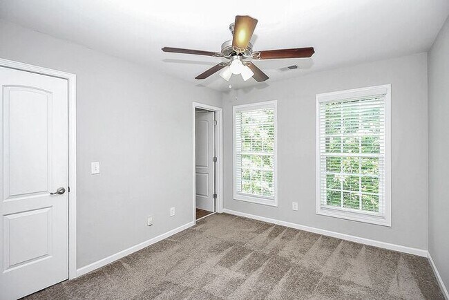 Building Photo - 2BD/2.5BA Townhome w/ ADDITIONAL LOFT in Market Street at Cedar Walk!