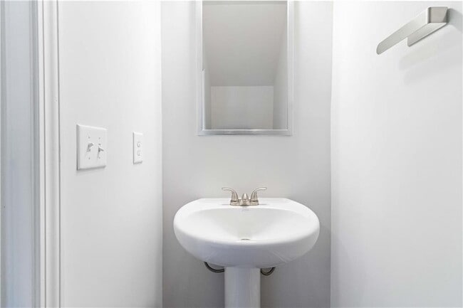 Building Photo - 3437 Sumersbe court