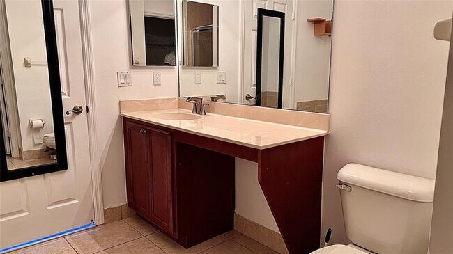 Building Photo - 3046 Grandiflora Dr