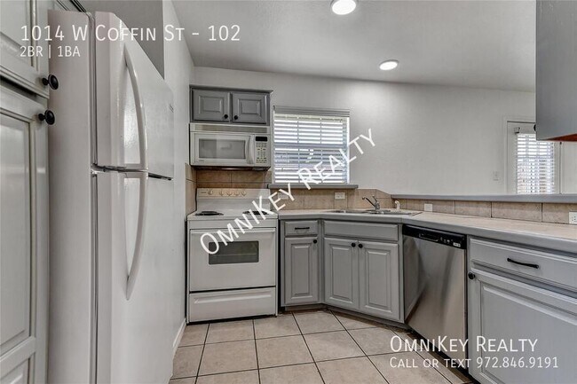 Building Photo - 1014 W Coffin St