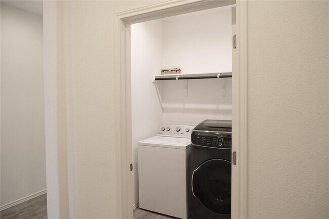 Building Photo - 11720 Reindeer Dr