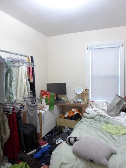 Building Photo - 36 Pontiac St