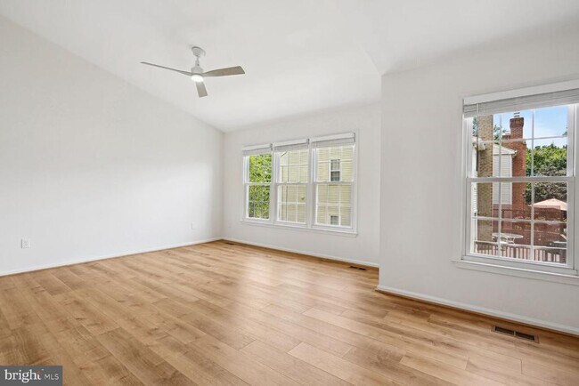 Building Photo - 4138 Meadow Field Ct