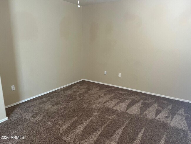 Building Photo - 45 W Mountain Sage Dr