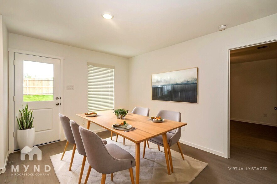 Building Photo - 2656 Mistwood Dr