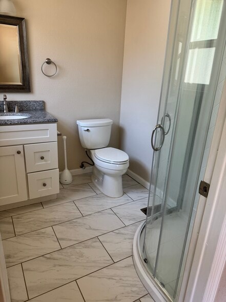 Building Photo - 211 Mulberry Ln