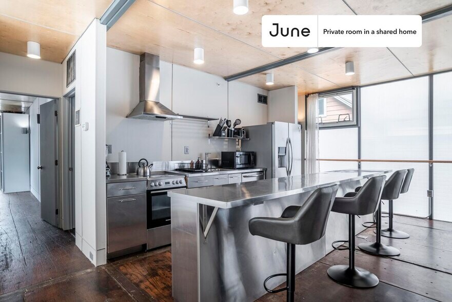 Building Photo - Room in Shared 6 bed/6 bath home