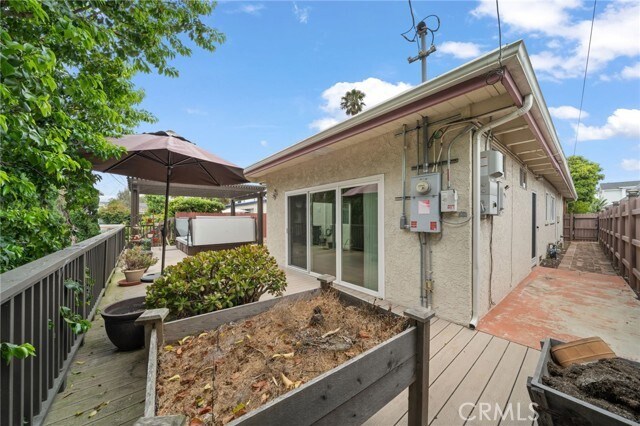 Building Photo - 1330 Gates Ave