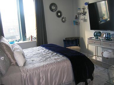 Building Photo - Stunning, Fully Renovated 2BR/2BA Condo at...