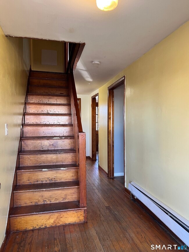 Building Photo - 40 Lanesville Rd