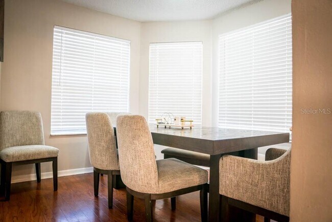 Building Photo - 605 Youngstown Pkwy