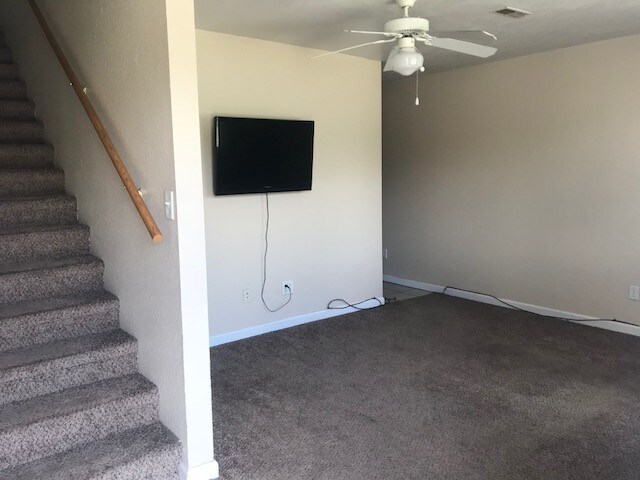 Building Photo - 510 S Poplar St