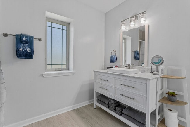 Building Photo - 139 Brady Dr