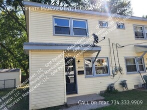 Building Photo - 33072 Alanson St