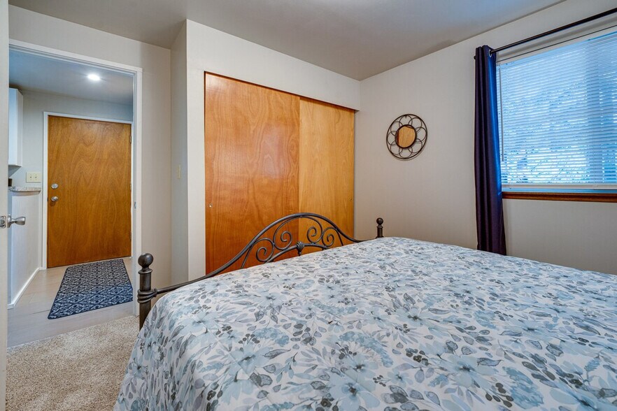 Building Photo - 22403 Shetland Rd