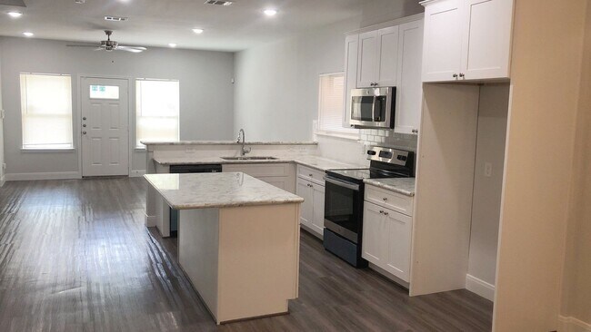 Building Photo - 9214 Nyssa Ave