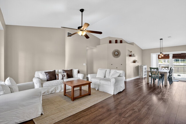 Building Photo - 151 Monterey Way