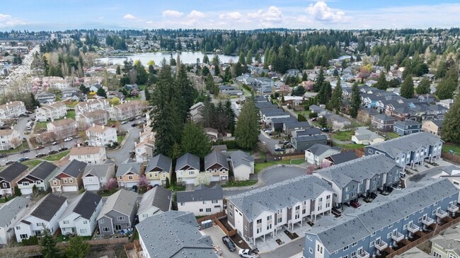 Building Photo - 16124 Cascadian Way