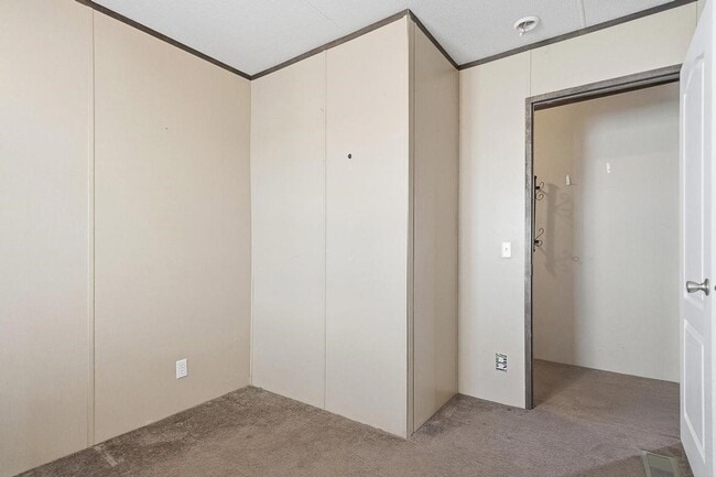 Building Photo - 438 Benjamin Ln