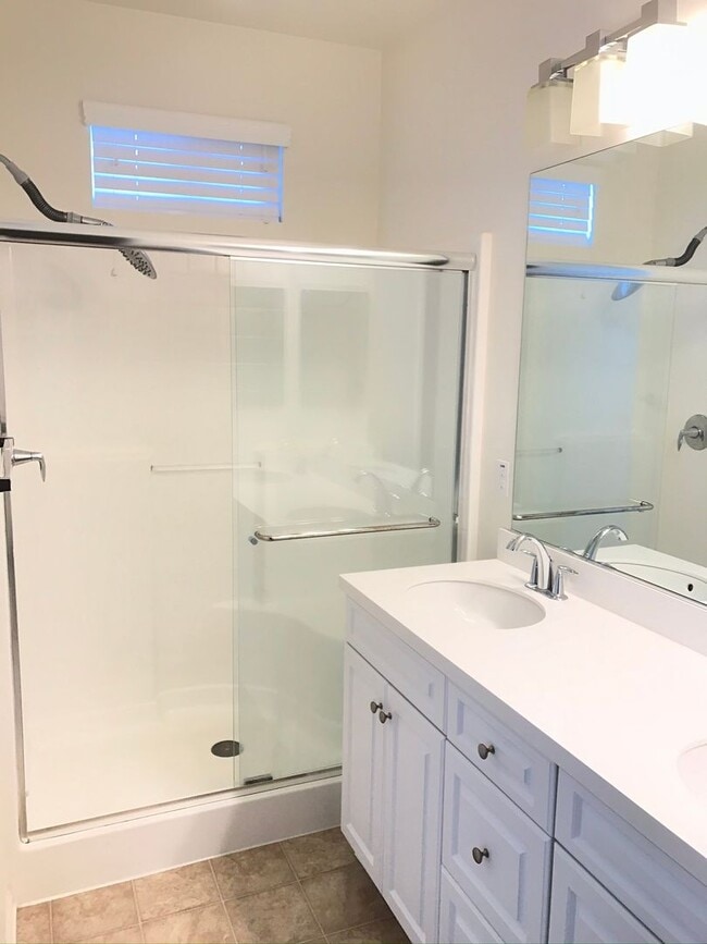 Building Photo - Beautiful 2 Bedroom Condominium with Attached Garage Located in Gated Community of Eastvale