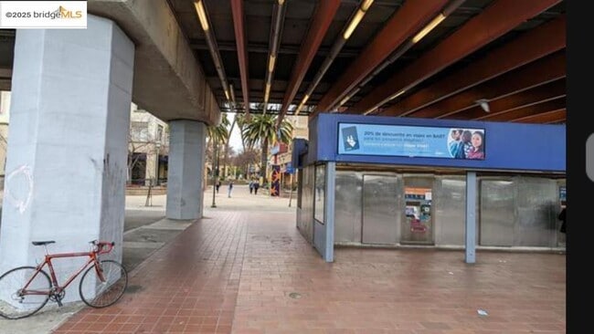 Building Photo - 3532 San Leandro St