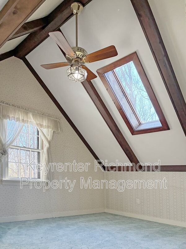 Building Photo - 1818 State Rte 635