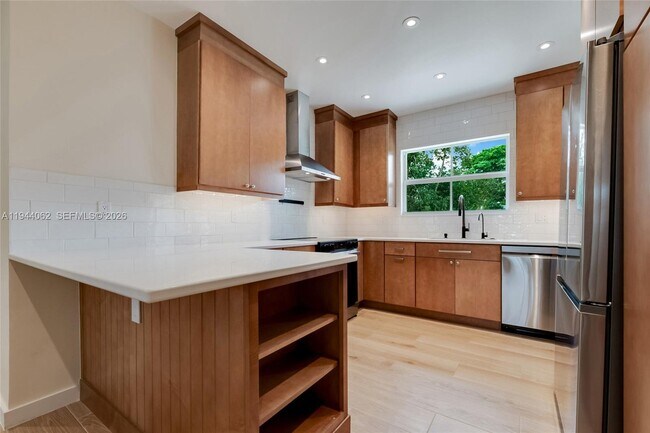 Building Photo - 6356 SW 14th St