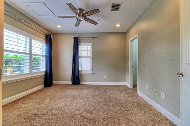 1st Floor Bedroom with Private Bathroom and Walk-In-Closet - 111 N Albany Ave