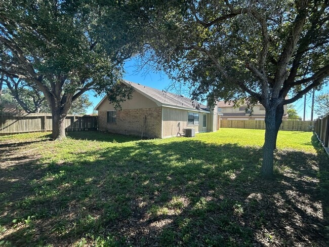 Building Photo - 7101 Premont Dr
