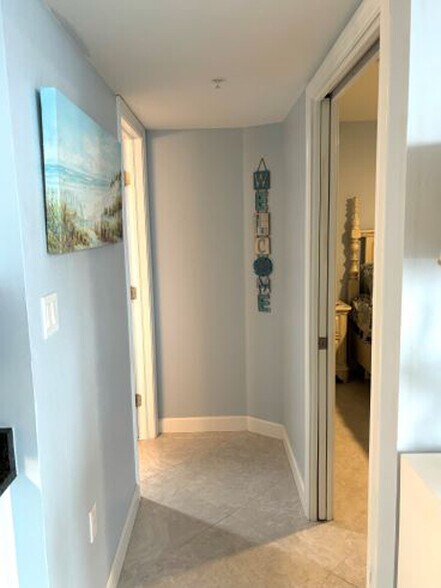 Building Photo - 8701 Estero