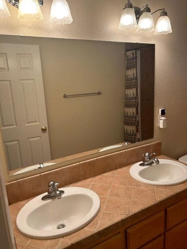 Building Photo - Beautiful Home with multiple upgrades!