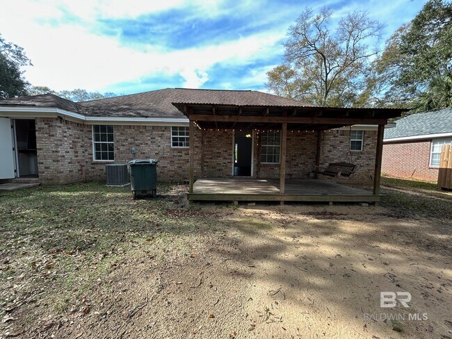 Building Photo - 112 Cluster Oaks Ct