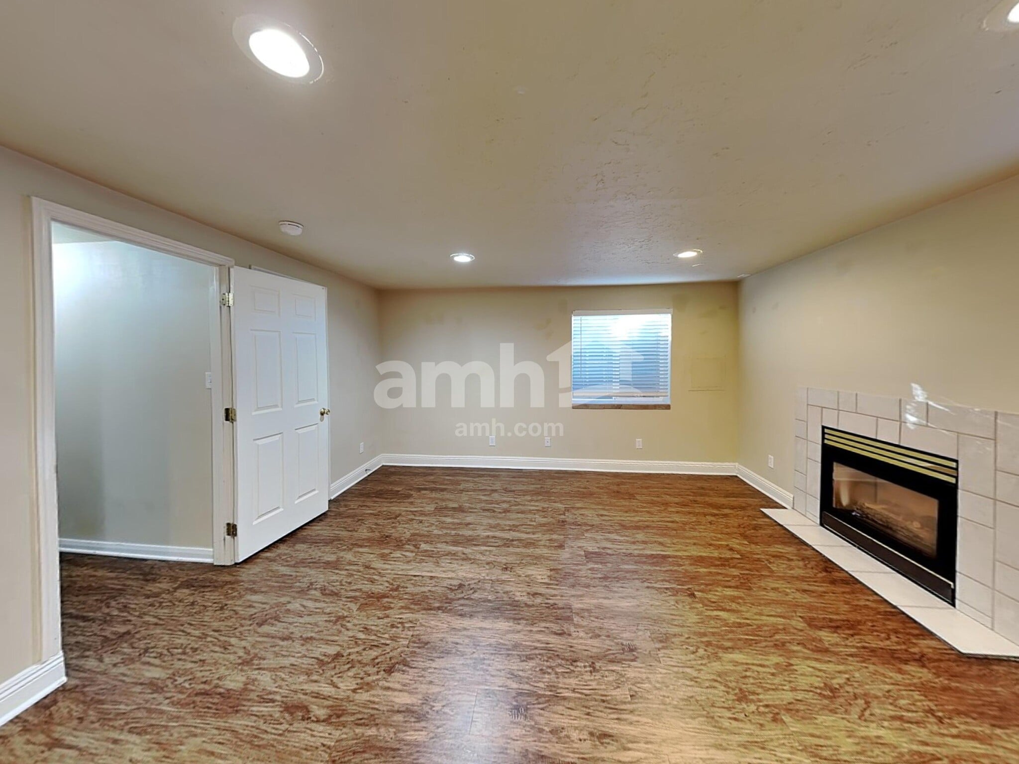 Building Photo - 3595 S Feulner Dr