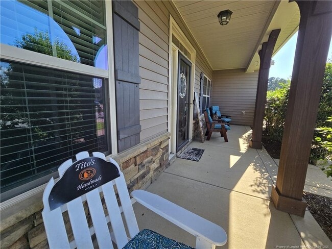 Building Photo - 410 Sedgefield Dr